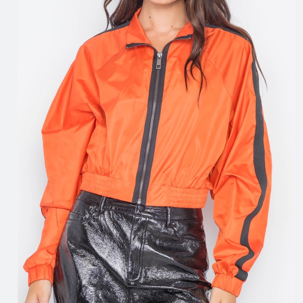 Women’s Cropped Windbreaker Jacket - Picture 4 of 8